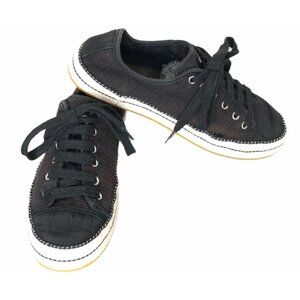 UGG Laudi Black Womens 7 Knit Black and White Shoes Athletic Fashion SN 1020094